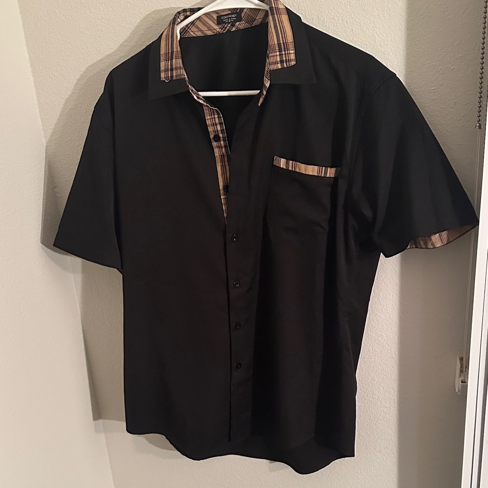 Black men’s casual button up top with tan plaid detail